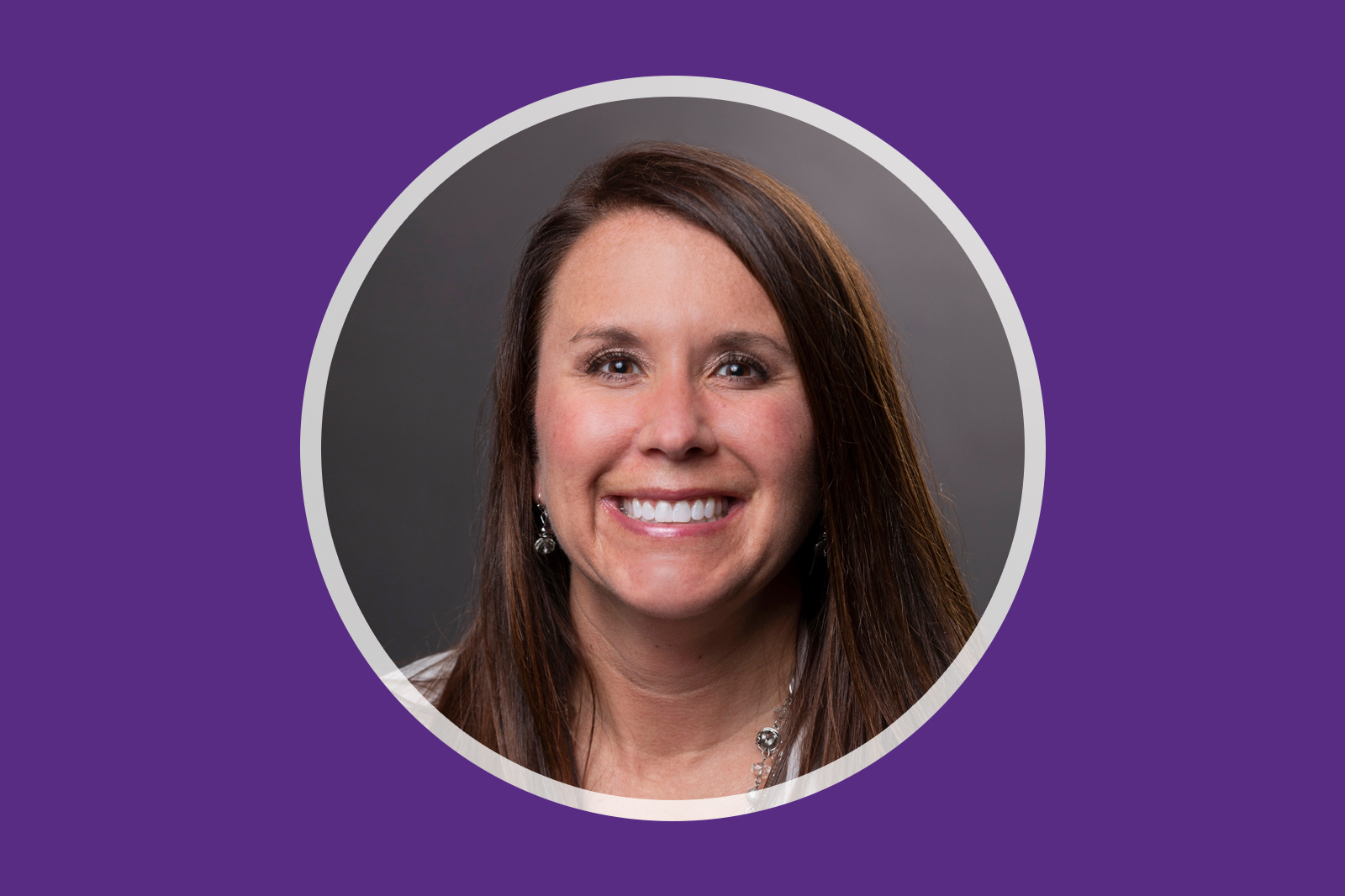 Portrait of St. Catherine University nursing alum Jessie Thurber-Dean RNC, BSN’03, who serves as the chief nursing officer of St. Anthony North Health Campus Hospital in Colorado. Portrait in circle with purple background.