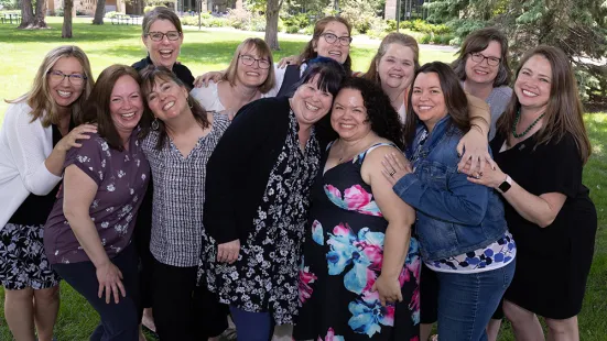 Alumni gather for a photo at Reunion 2022.