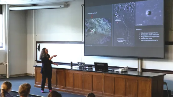 Kelly Weinersmith, PhD, lecturing.