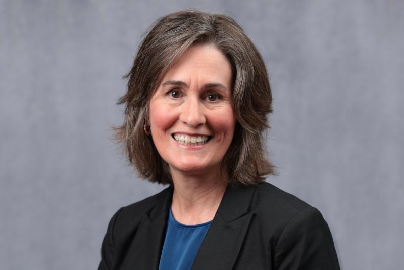 Portrait of Maura Donahue, CFO