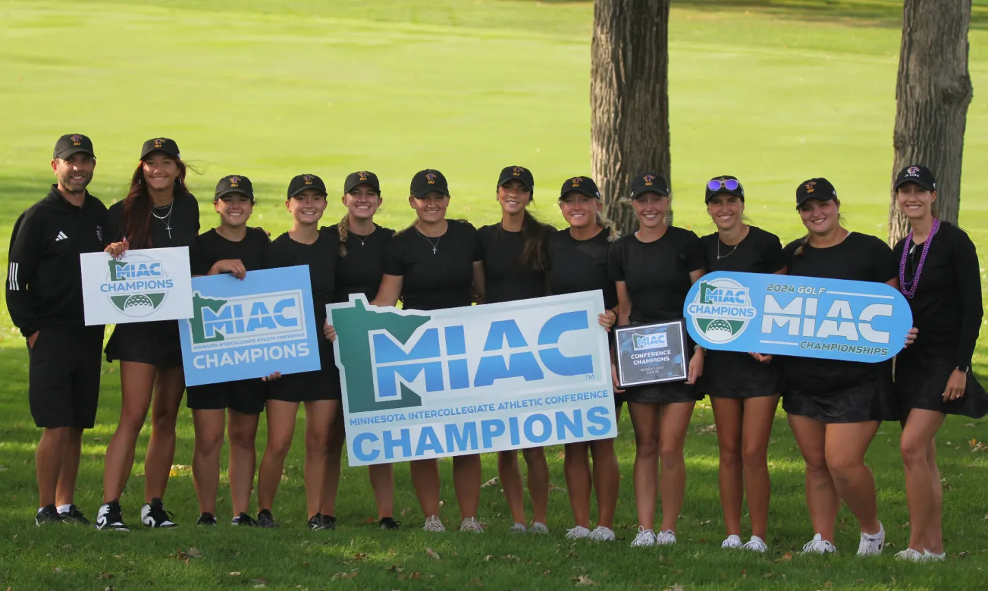 Wildcat golf team at the 2024 MIAC Championship