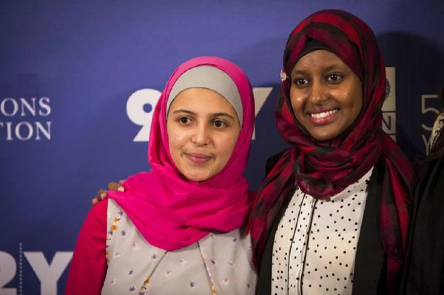 Muzoon Almellehan and Zaynab Abdi during the Social Good Summit. UN Photo/Laura Jarriel